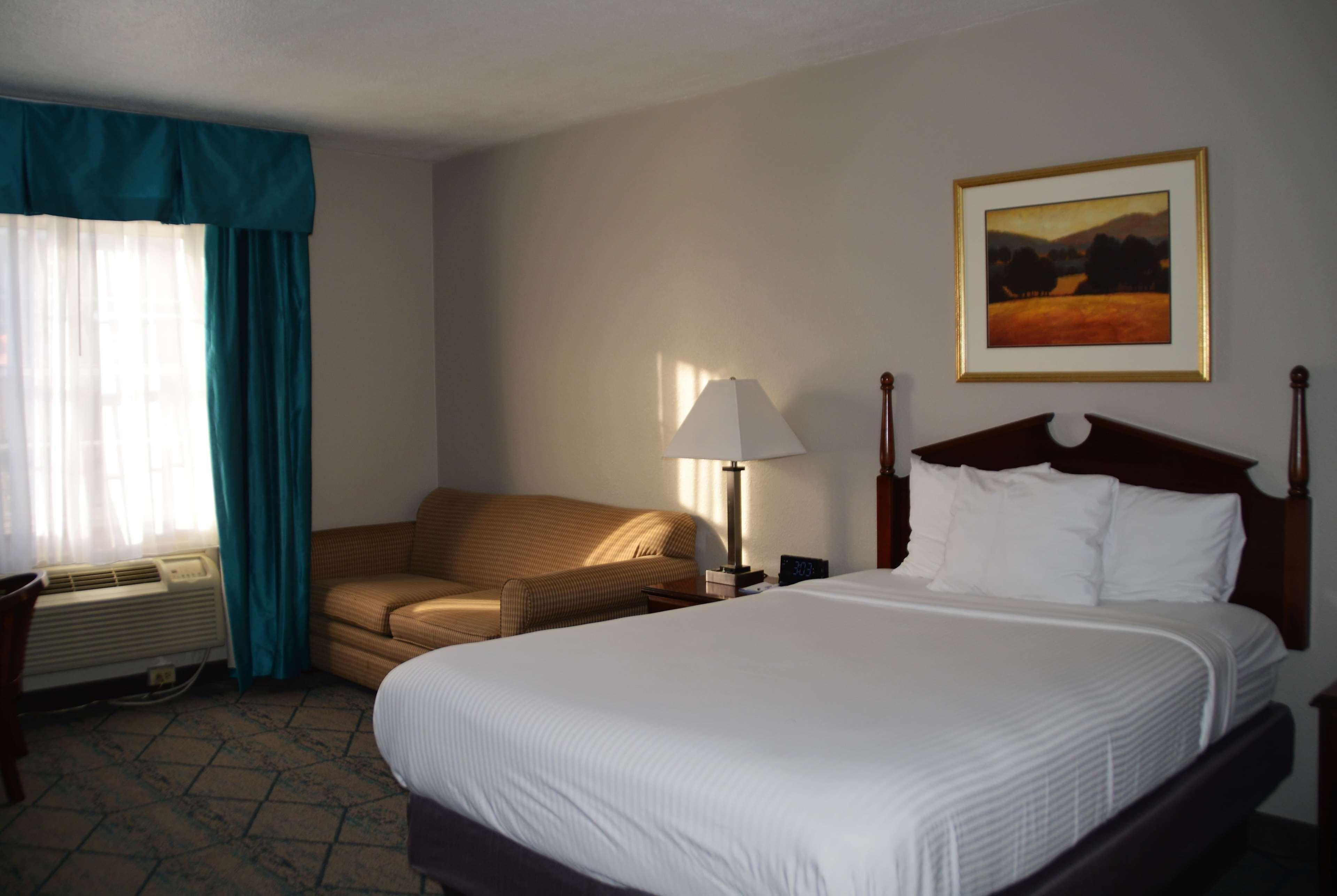 Hotel Baymont By Wyndham Effingham Exterior foto